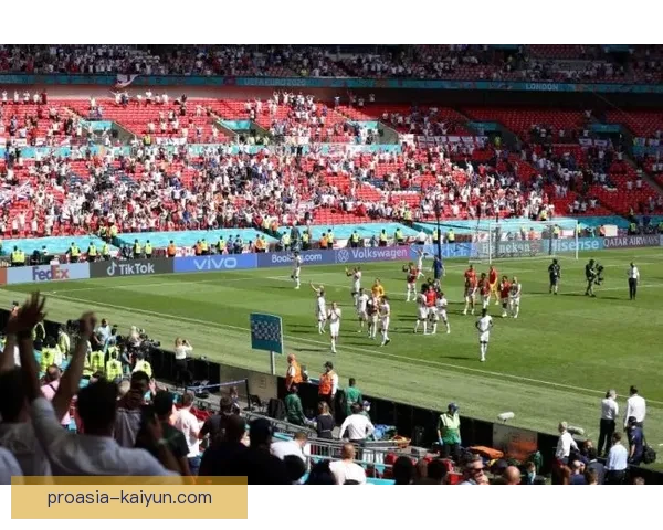 匈牙利普斯卡什球场迎来新赛季，设施提升备受关注